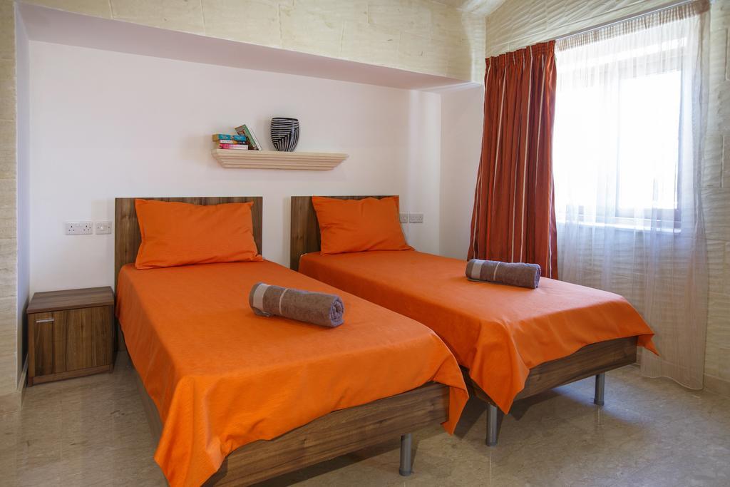 Carini Farmhouses Għarb Zimmer foto