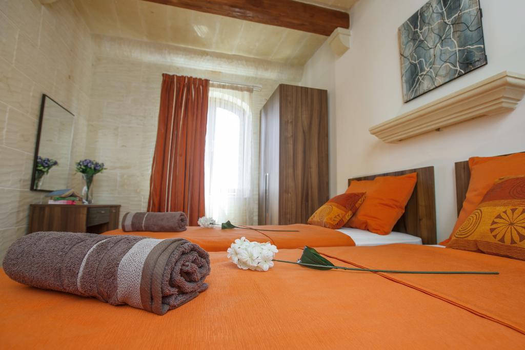 Carini Farmhouses Għarb Zimmer foto